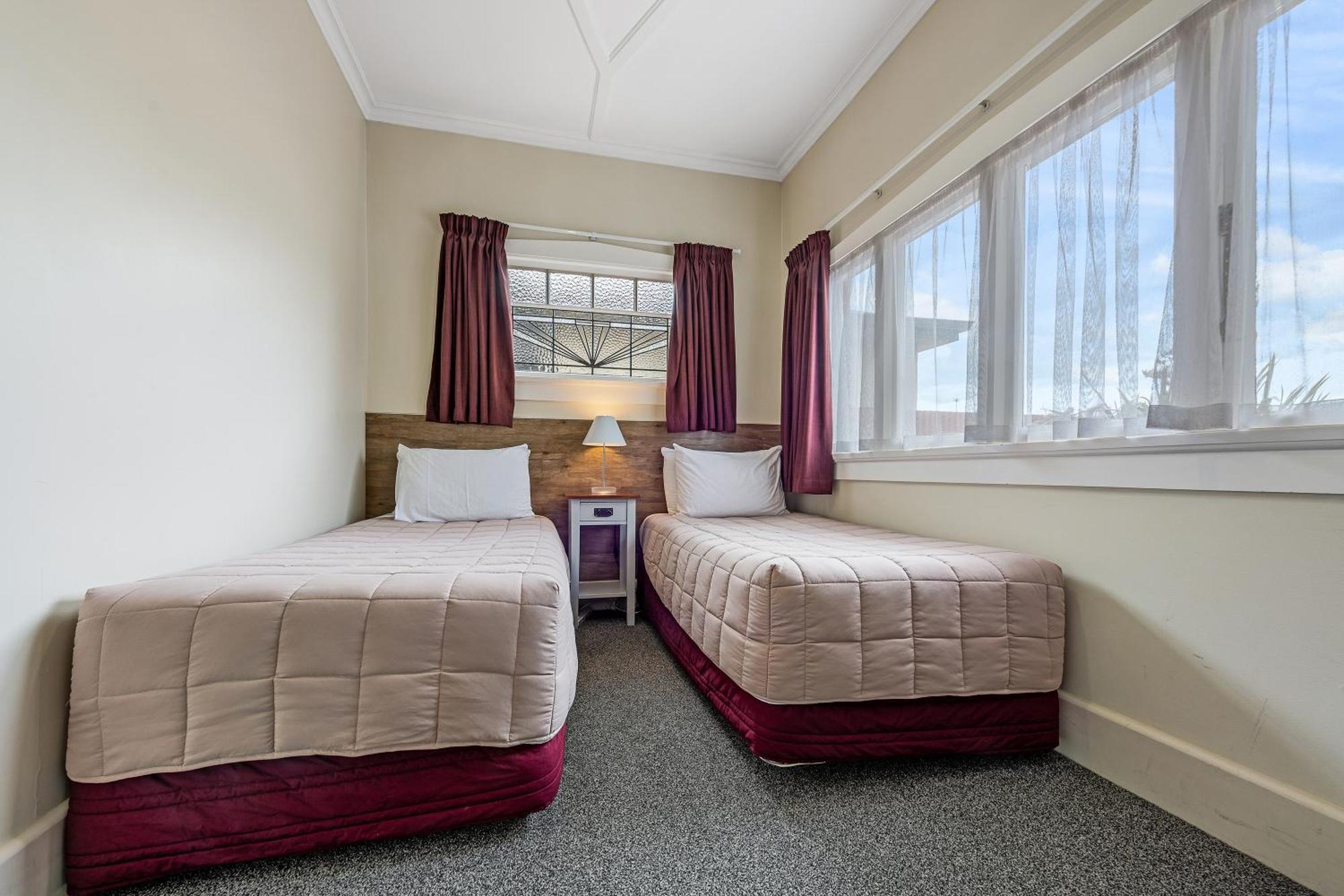 Tower Lodge Motel Invercargill Exterior photo